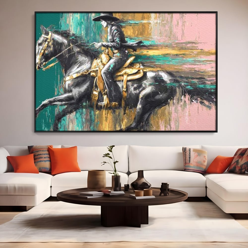 Tablou canvas cu pictura cu femeie calare pe armasar, in rama de aluminiu negru, pe perete intr-un living